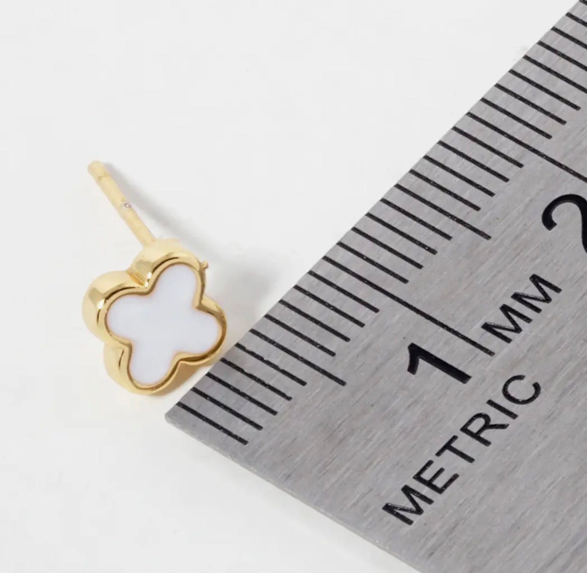 Mini Clover Earrings