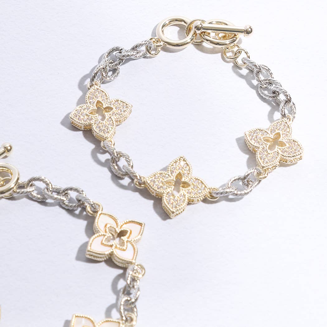 Clover Mother of Pearl/Diamond Paved Link Bracelet