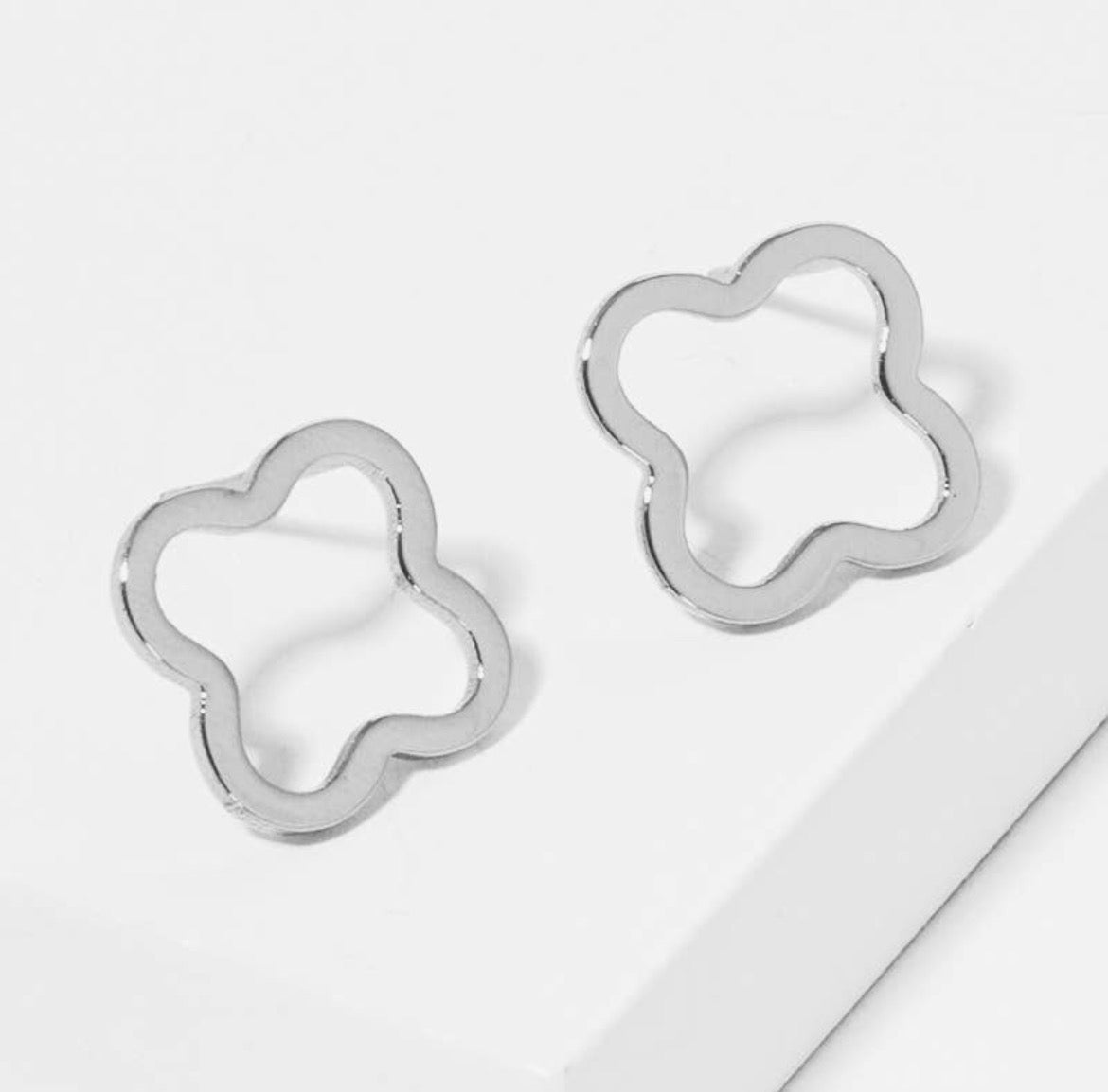 Outlined Clover Earrings